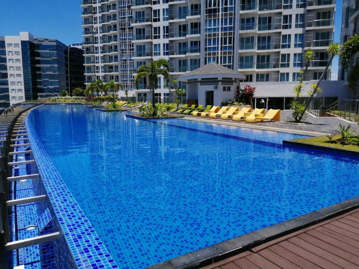 Mactan Newtown Deluxe Island Breeze Apartment Lapu-Lapu City Exterior photo