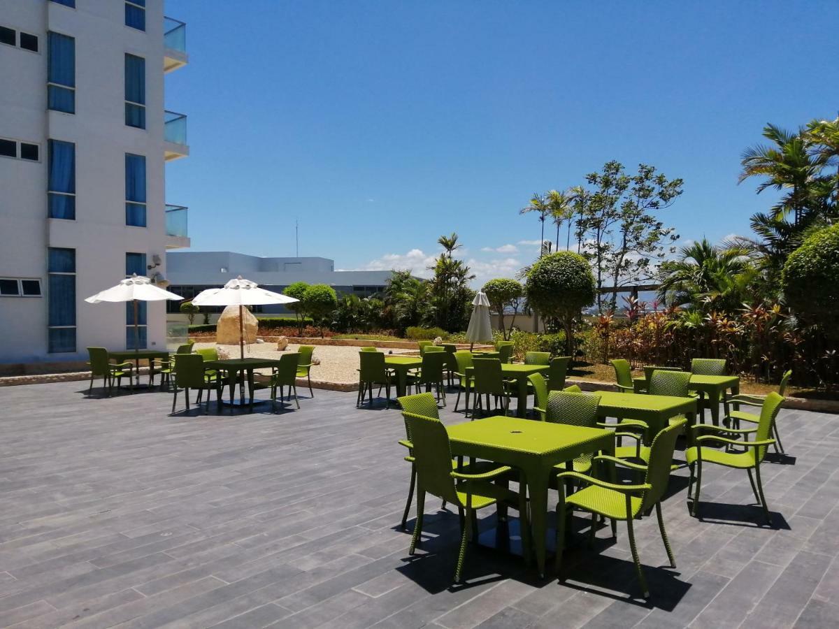 Mactan Newtown Deluxe Island Breeze Apartment Lapu-Lapu City Exterior photo